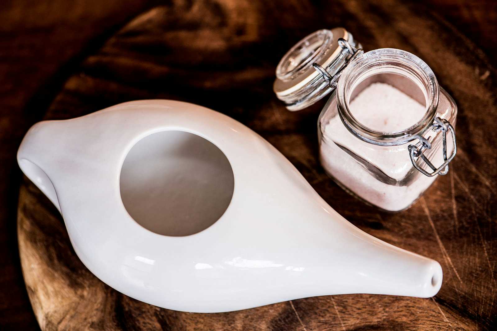 Tap water isn't safe to use in neti pots and other home medical devices.  Here's what to do instead